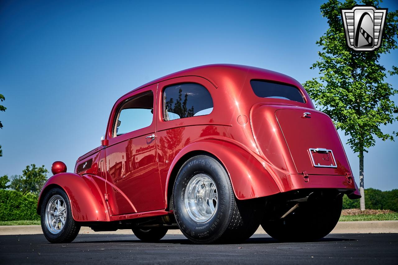 1948 Ford Anglia