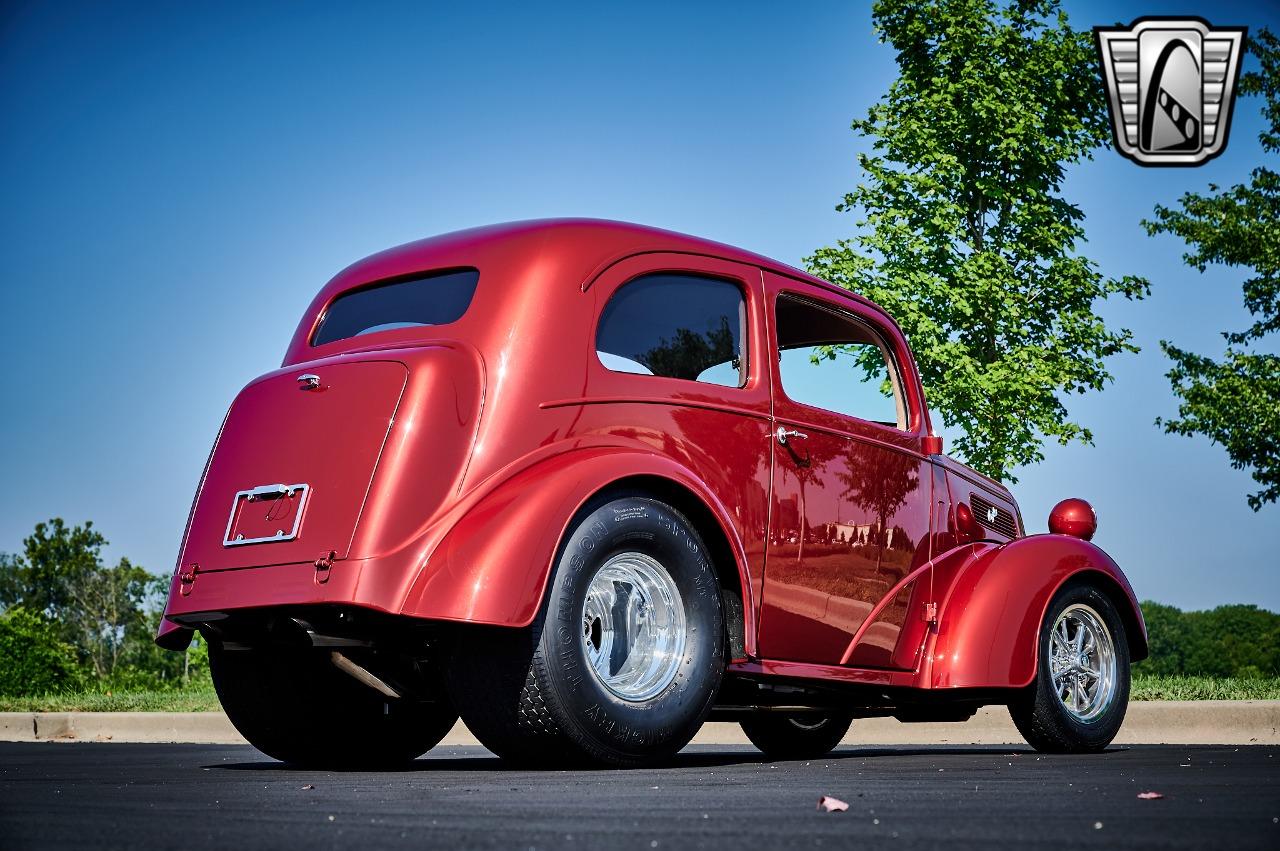 1948 Ford Anglia