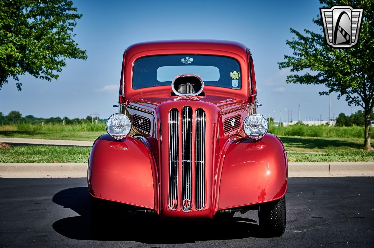 1948 Ford Anglia