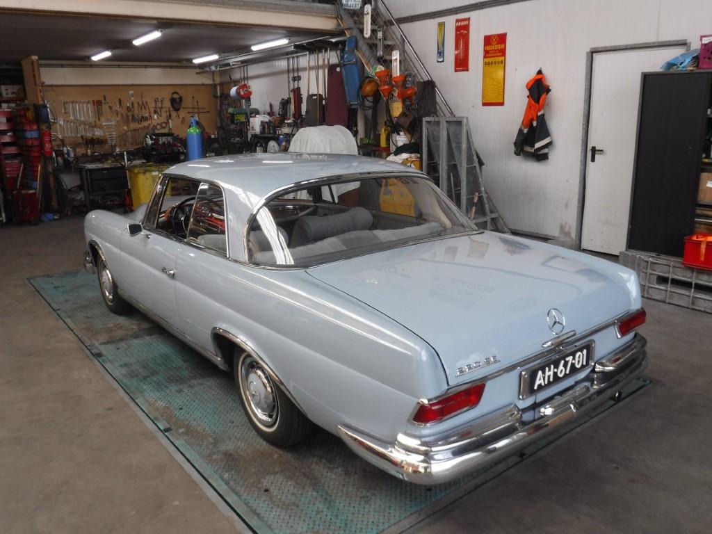 1963 Mercedes - Benz 220 SE Coupe W111