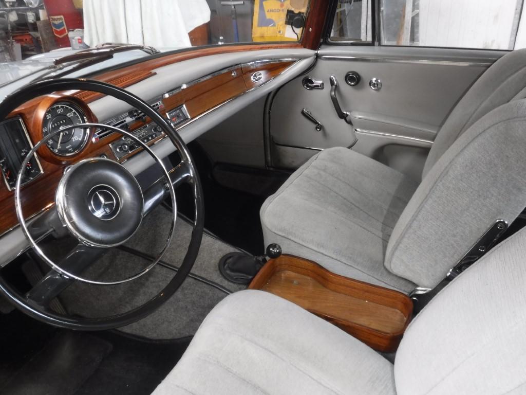 1963 Mercedes - Benz 220 SE Coupe W111