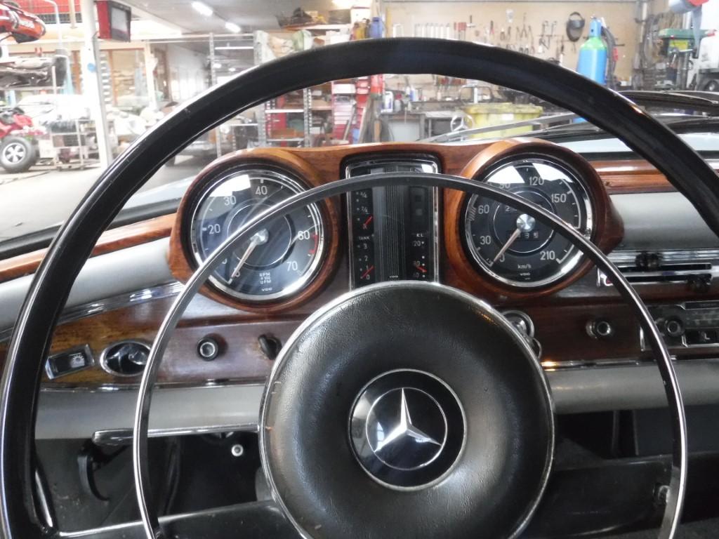 1963 Mercedes - Benz 220 SE Coupe W111