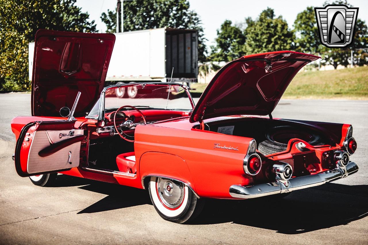 1955 Ford Thunderbird