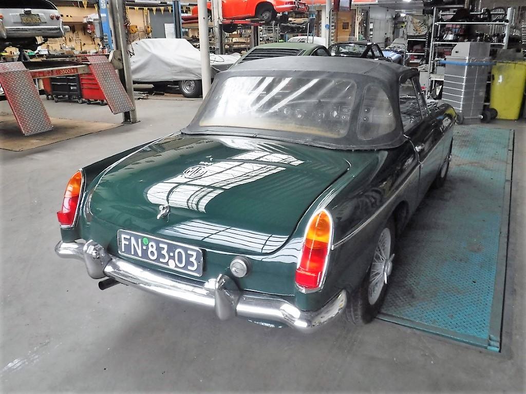 1965 MG B Cabrio  no. 7802