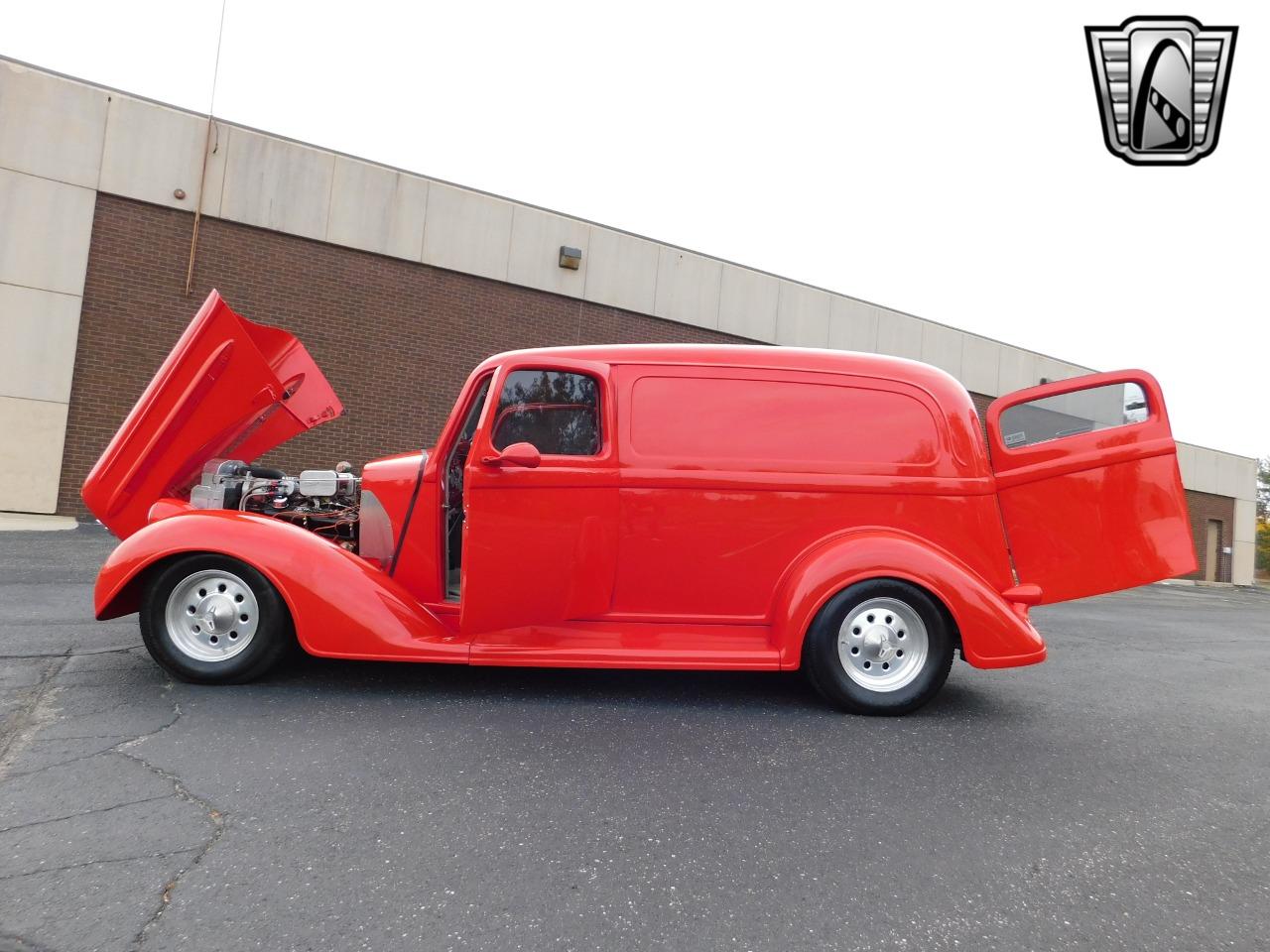 1938 Plymouth Sedan