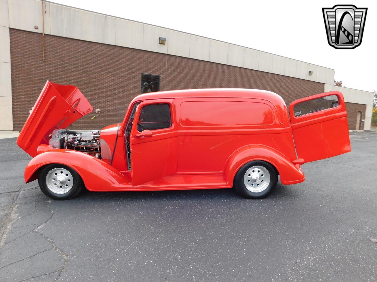 1938 Plymouth Sedan