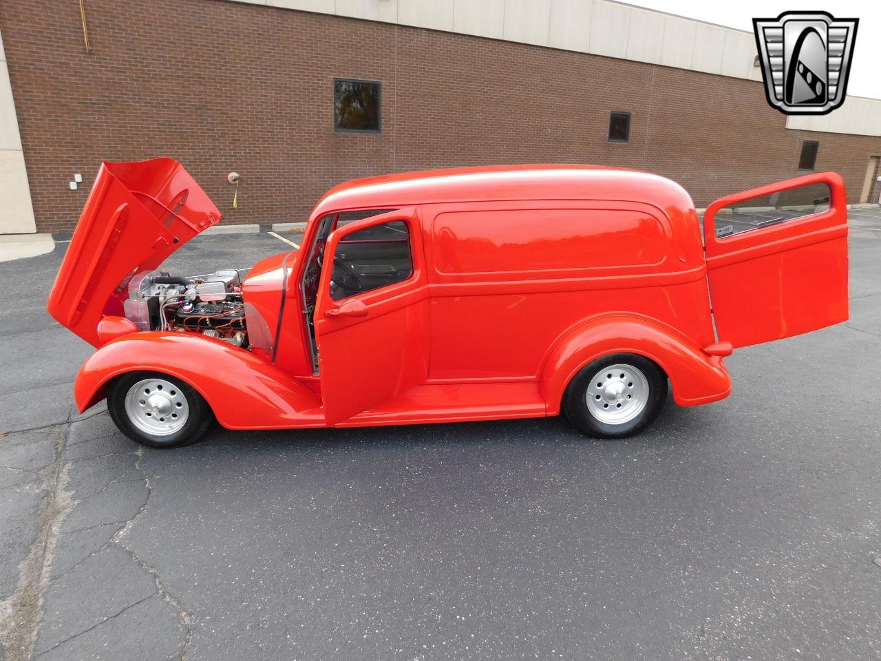 1938 Plymouth Sedan