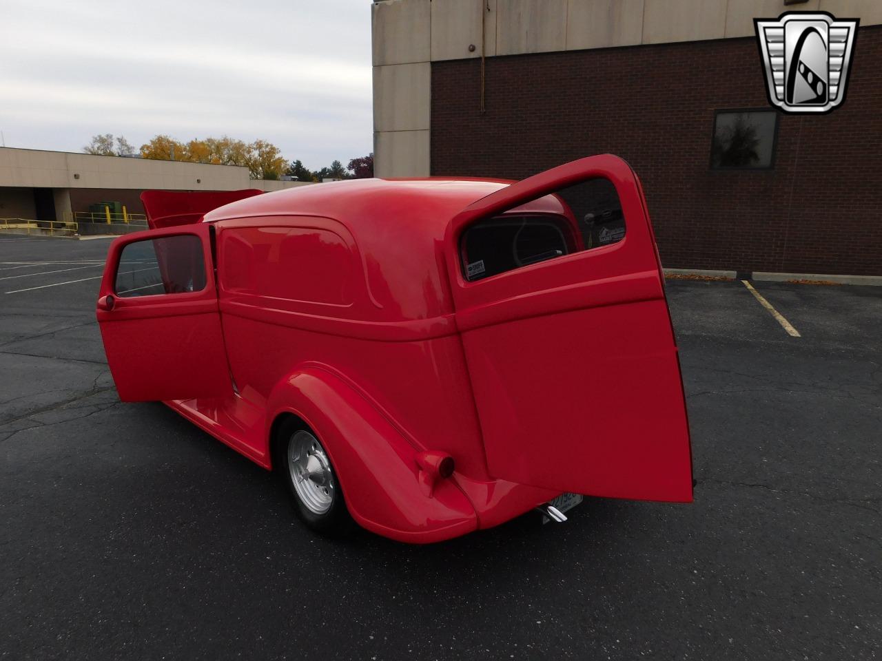 1938 Plymouth Sedan