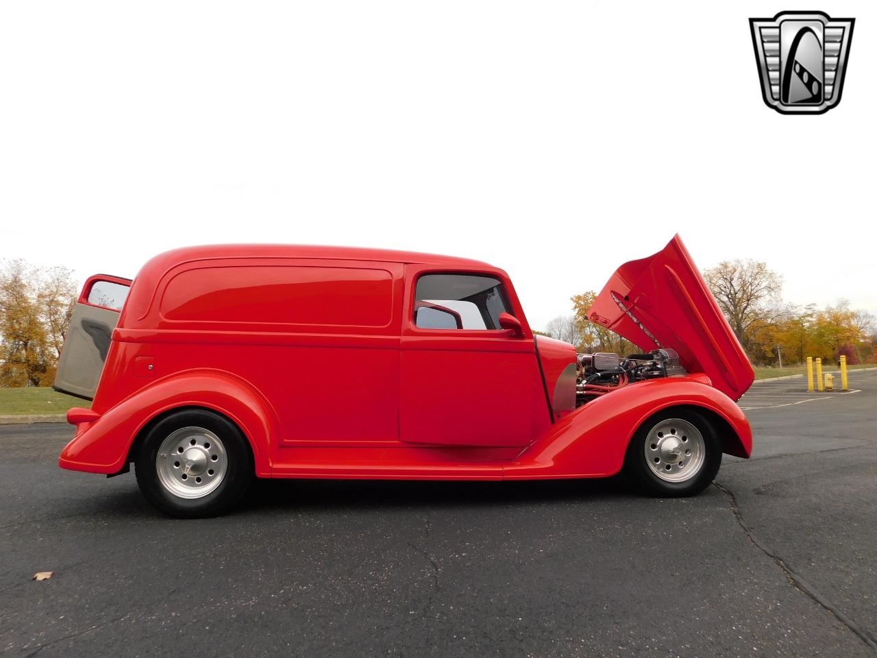 1938 Plymouth Sedan