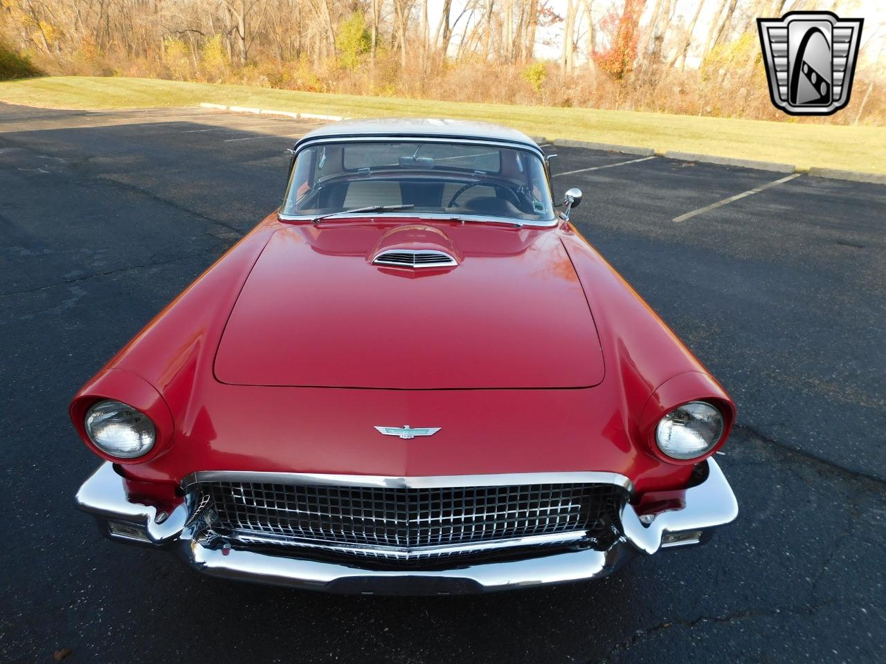 1957 Ford Thunderbird