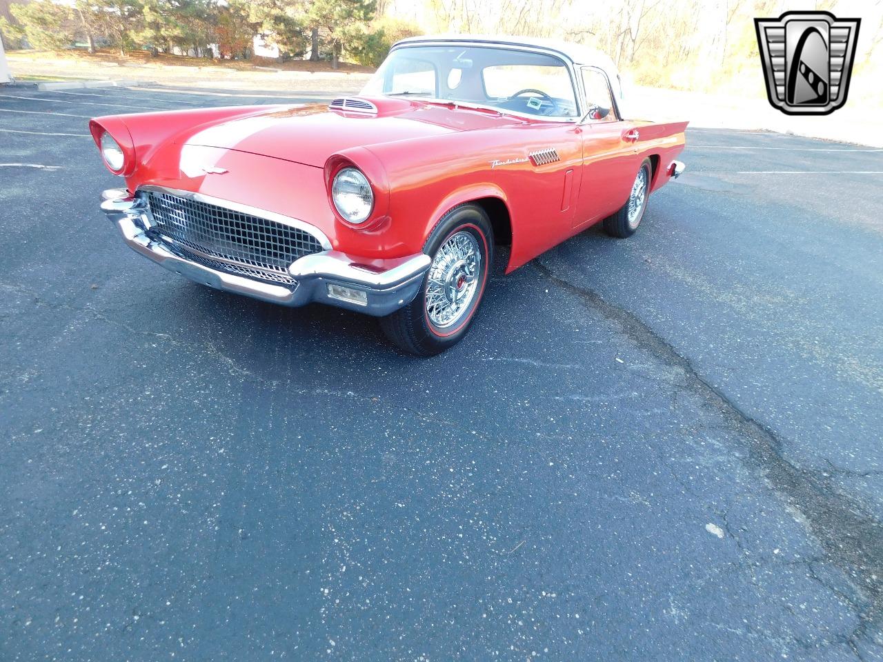 1957 Ford Thunderbird