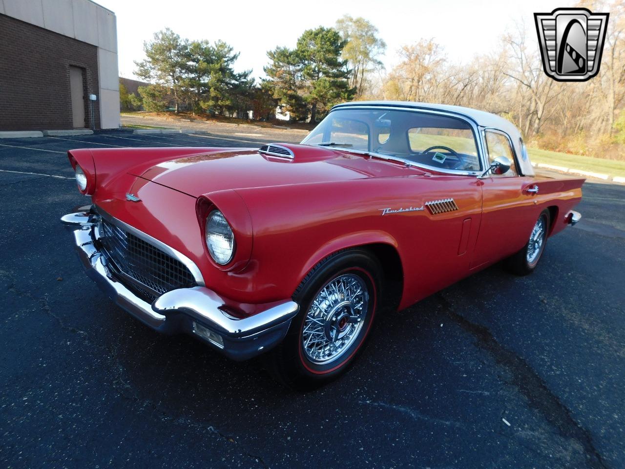 1957 Ford Thunderbird