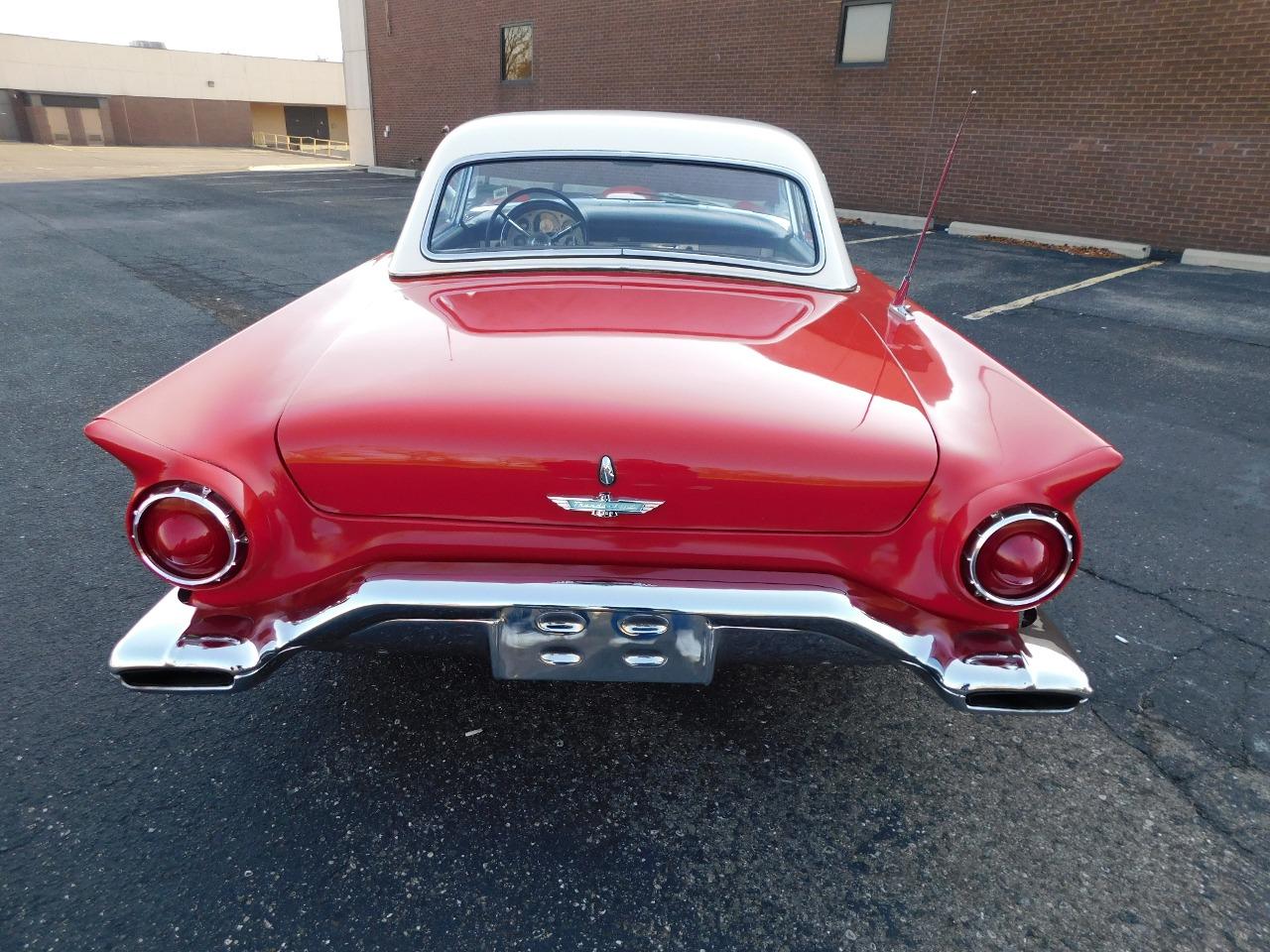 1957 Ford Thunderbird