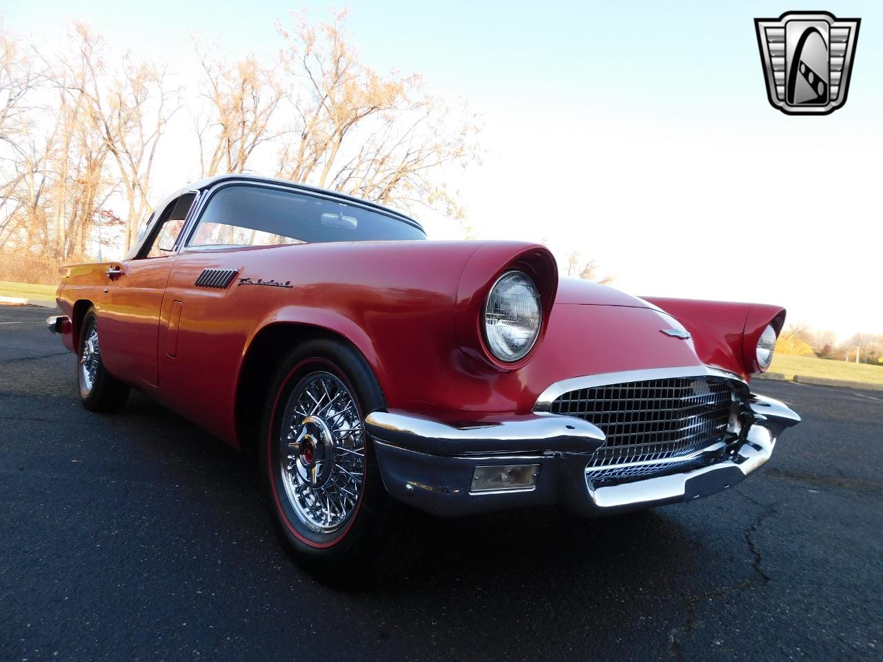 1957 Ford Thunderbird