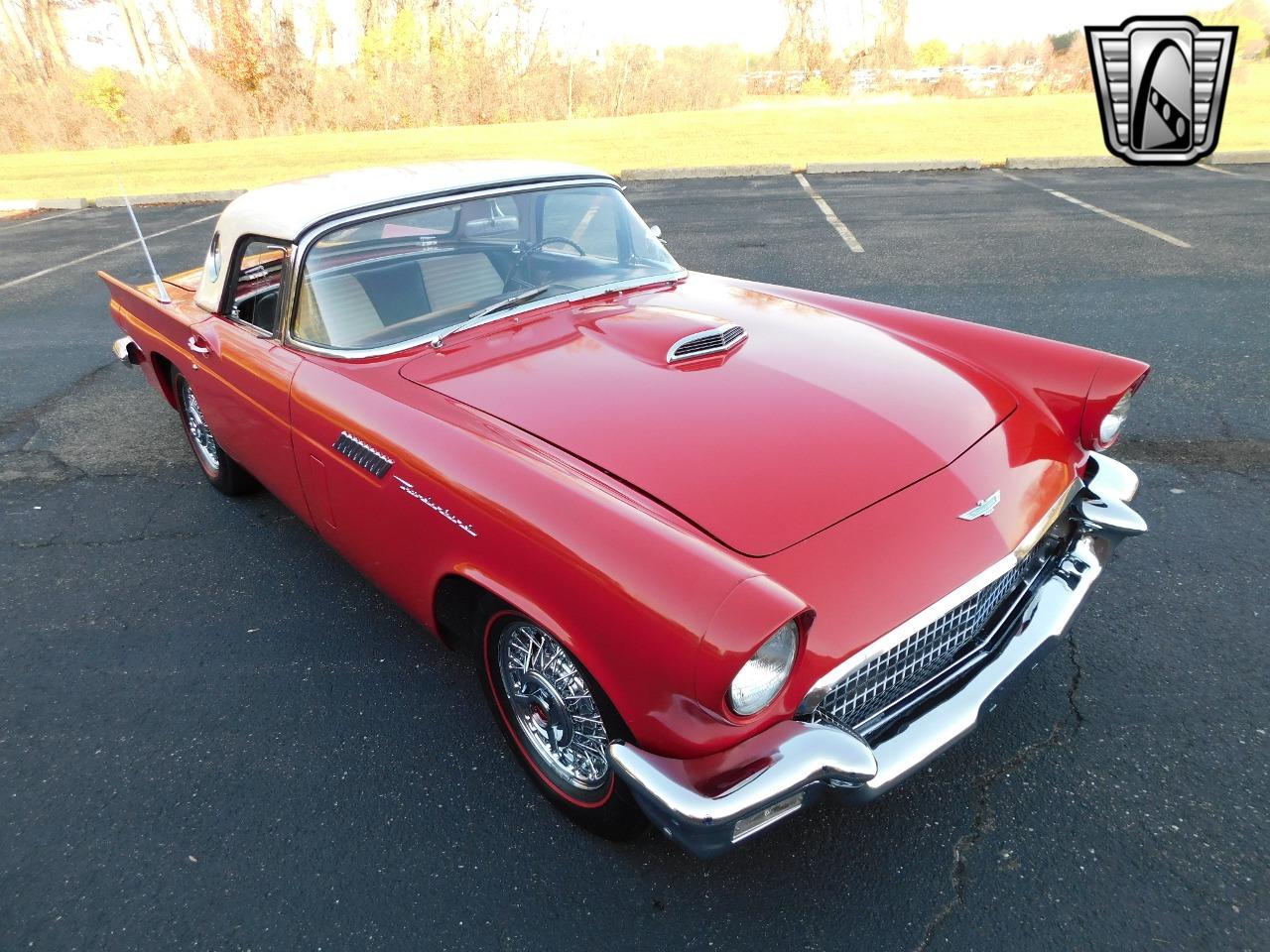 1957 Ford Thunderbird