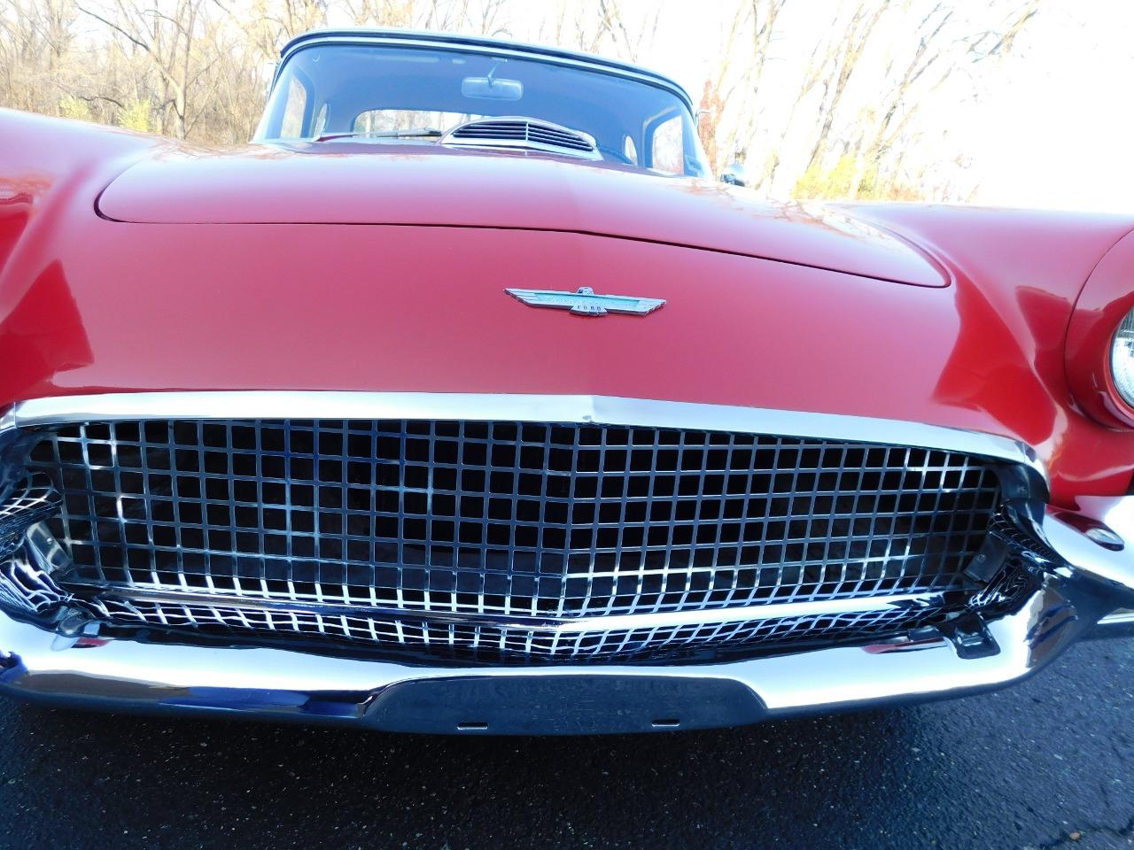 1957 Ford Thunderbird