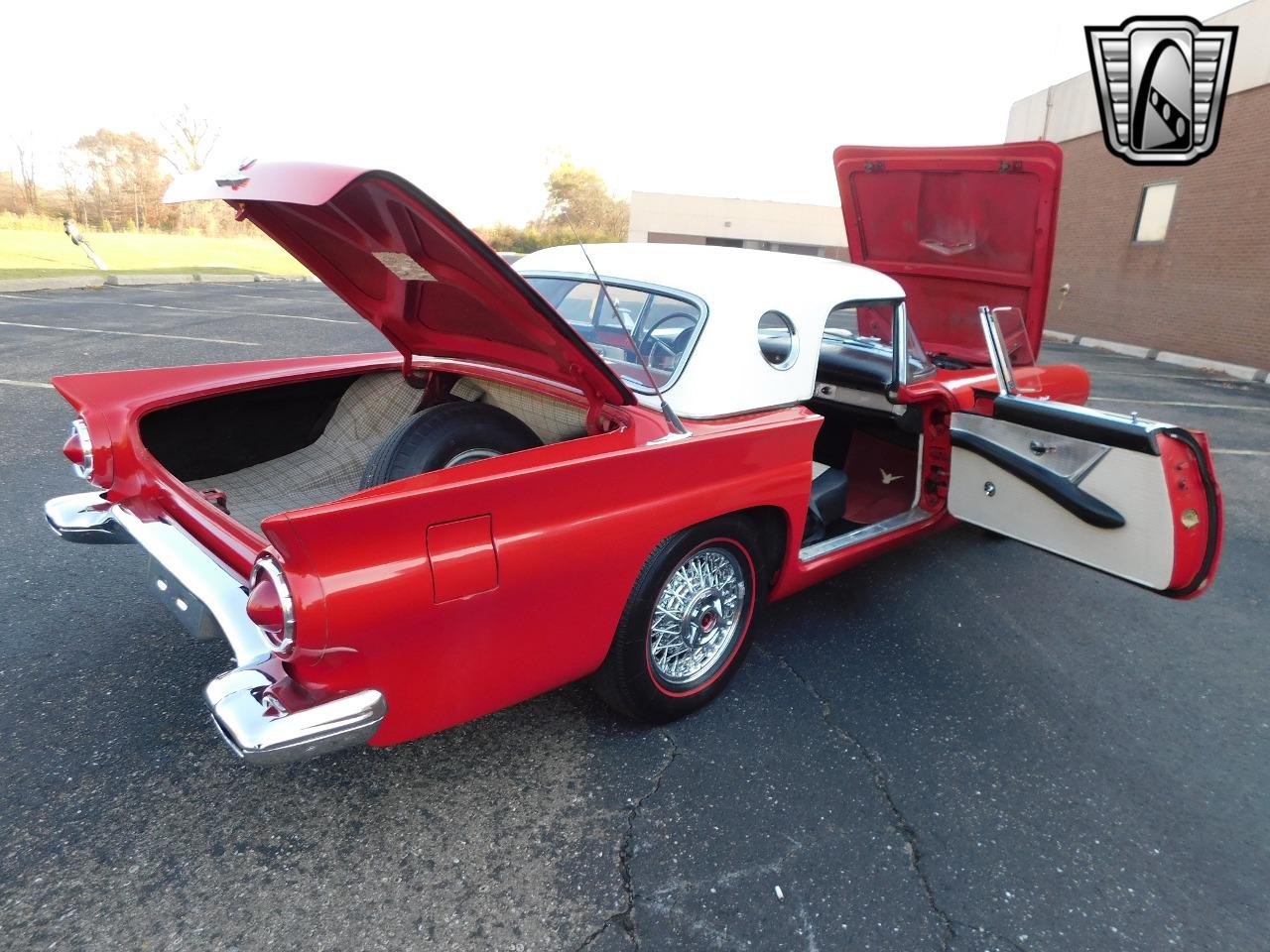 1957 Ford Thunderbird