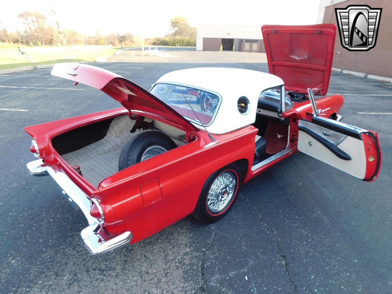 1957 Ford Thunderbird