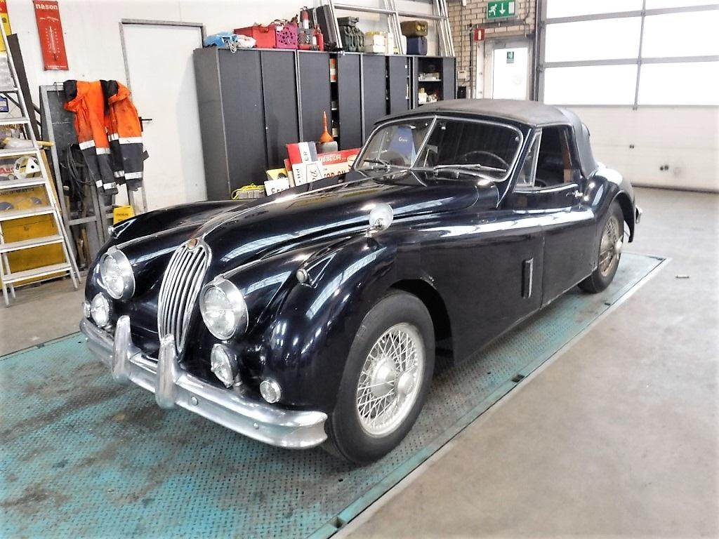 1957 Jaguar XK 140 DHC