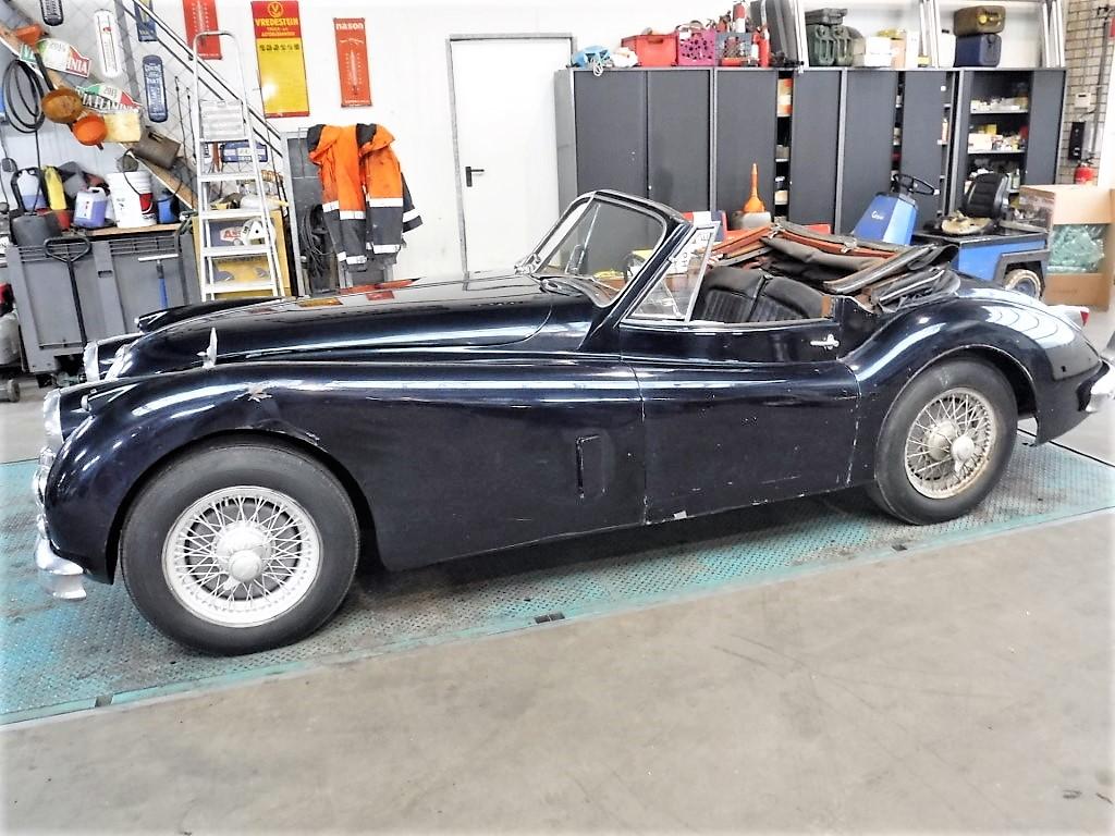 1957 Jaguar XK 140 DHC