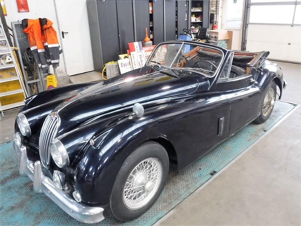 1957 Jaguar XK 140 DHC