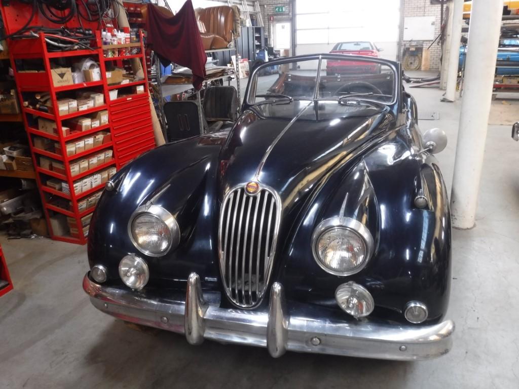 1957 Jaguar XK 140 DHC