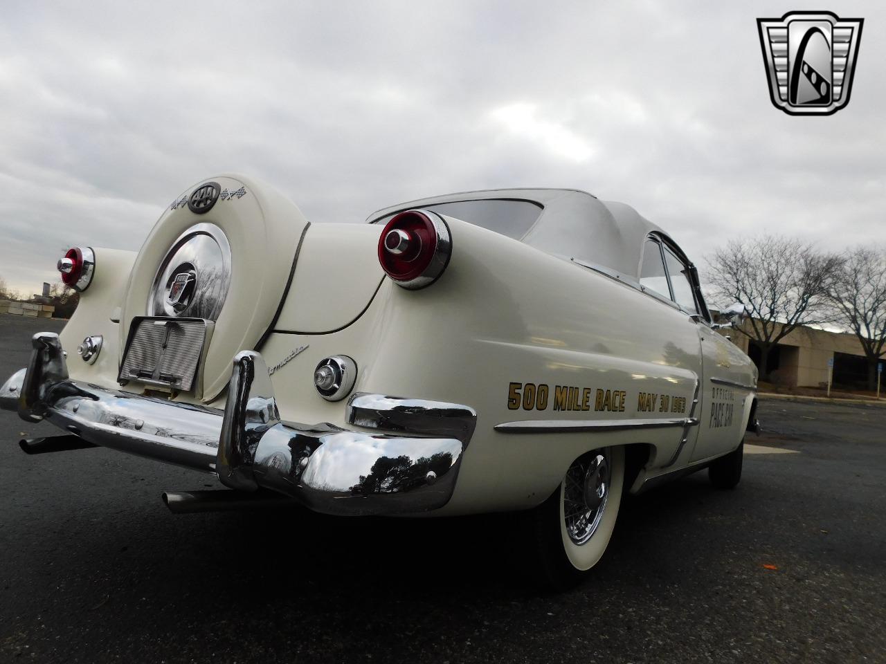 1953 Ford Crestline