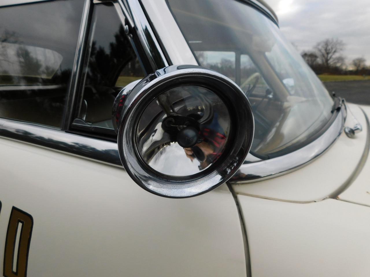 1953 Ford Crestline