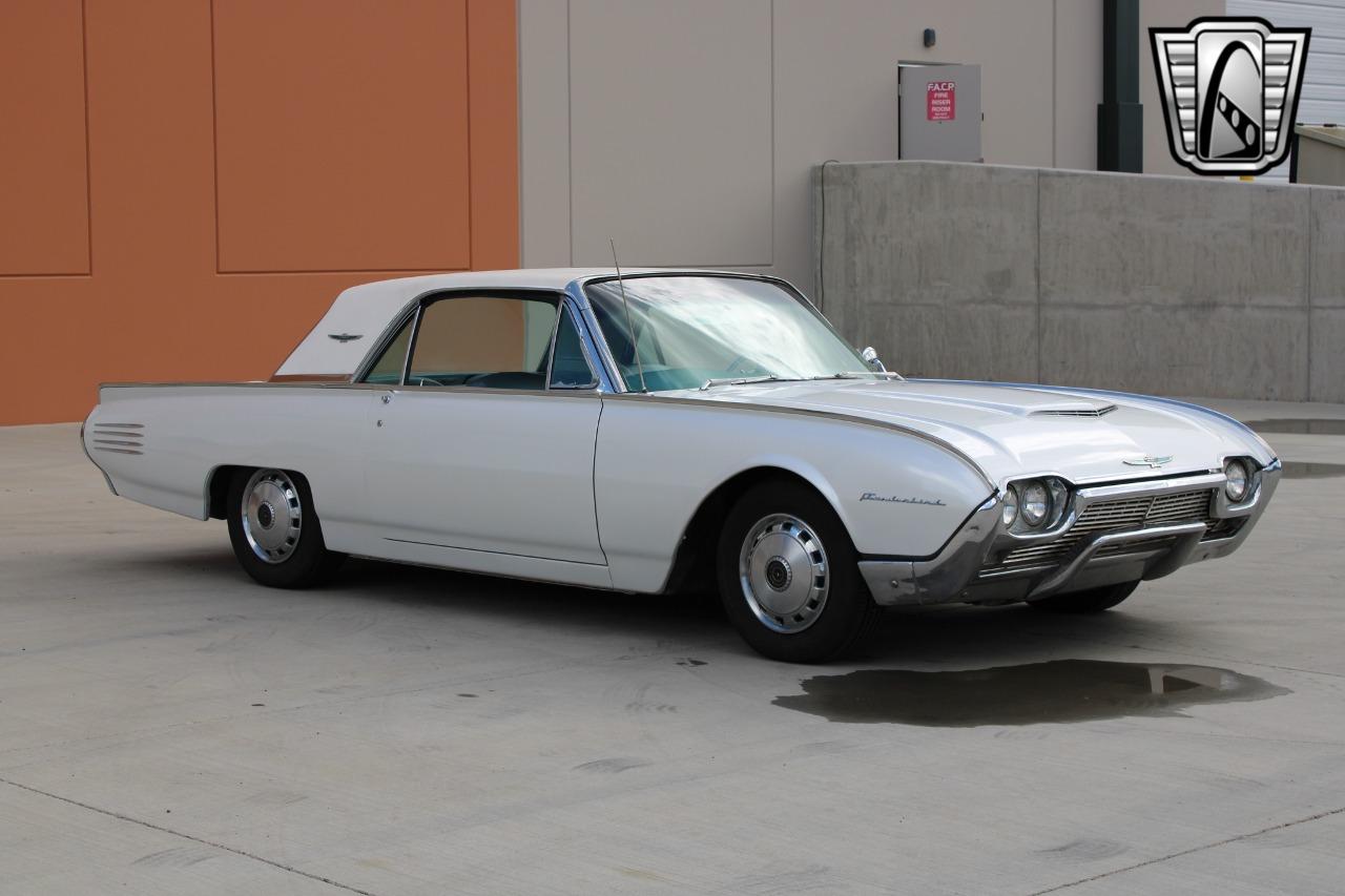 1961 Ford Thunderbird