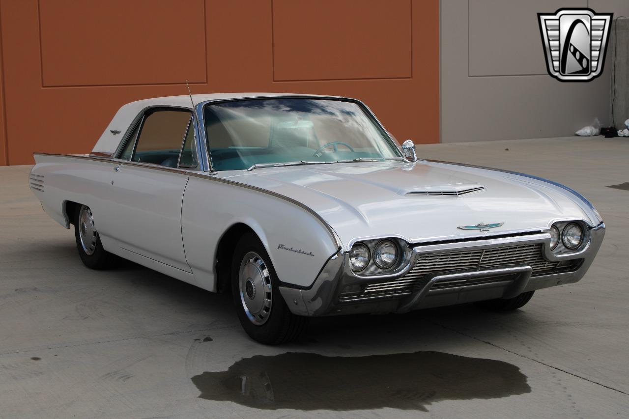 1961 Ford Thunderbird