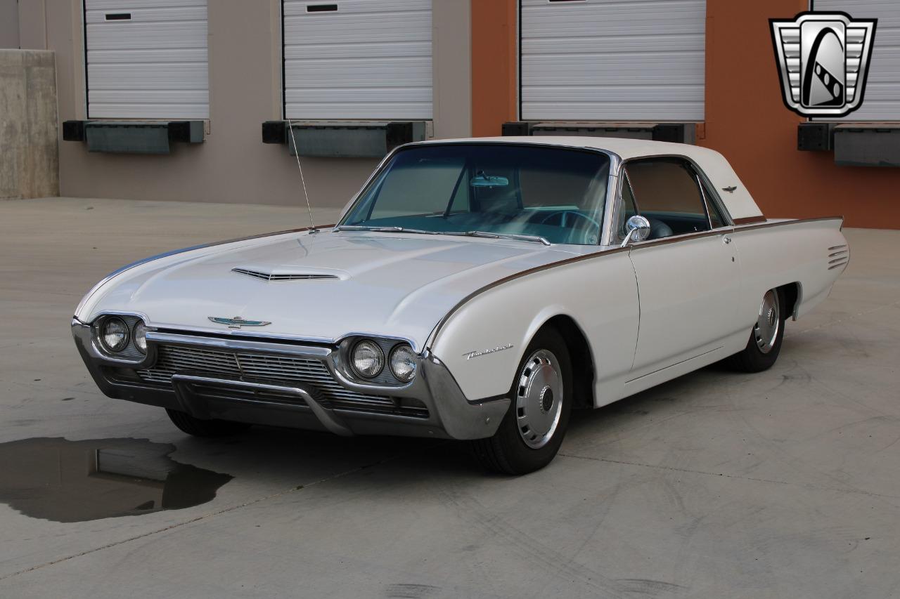 1961 Ford Thunderbird