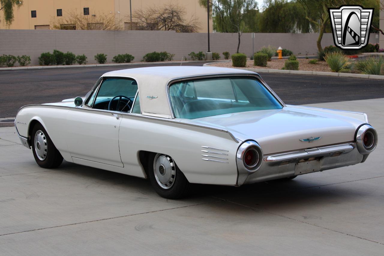 1961 Ford Thunderbird