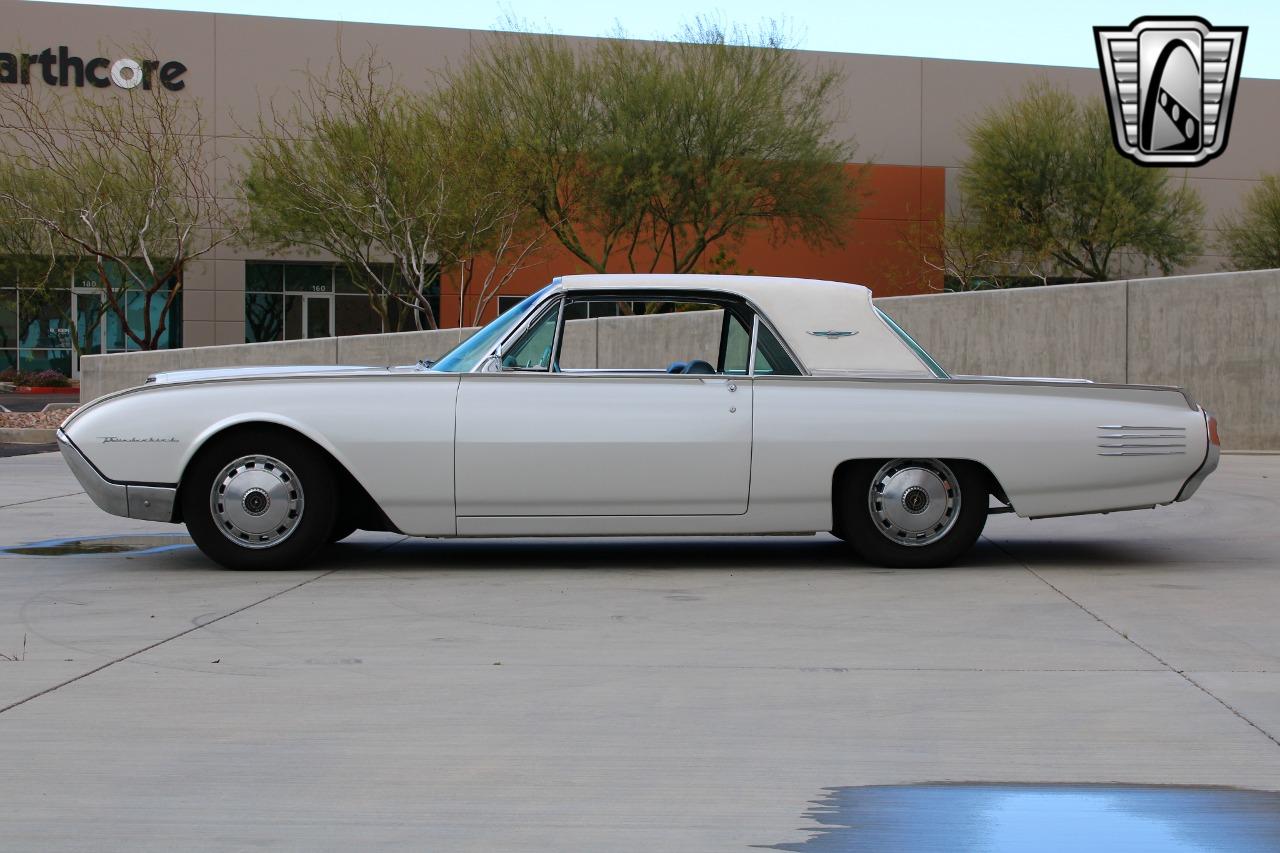 1961 Ford Thunderbird