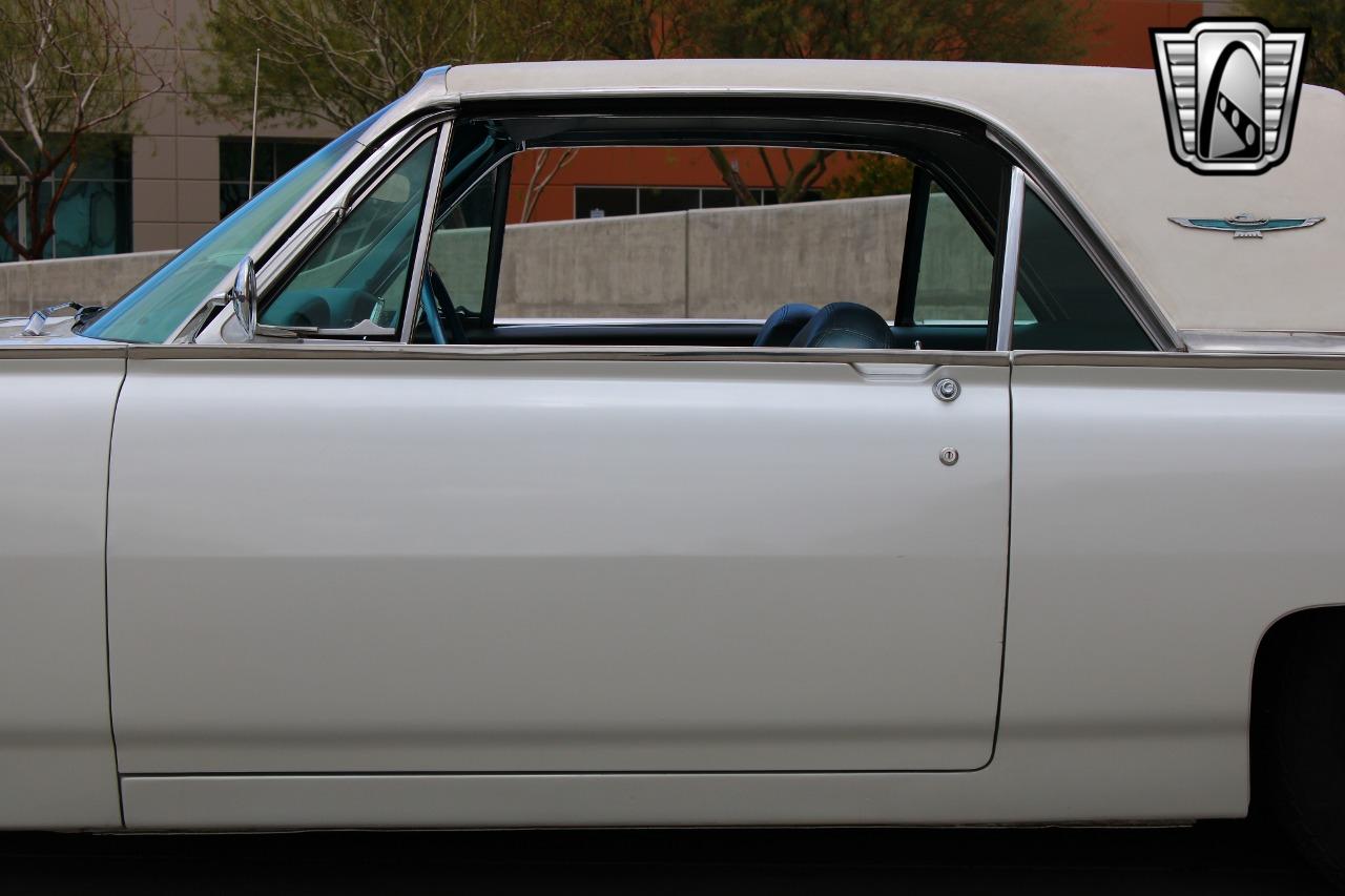 1961 Ford Thunderbird