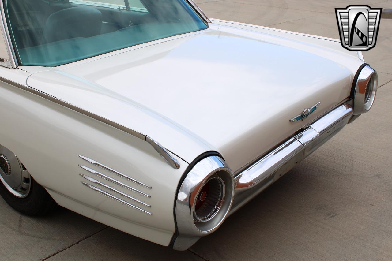 1961 Ford Thunderbird