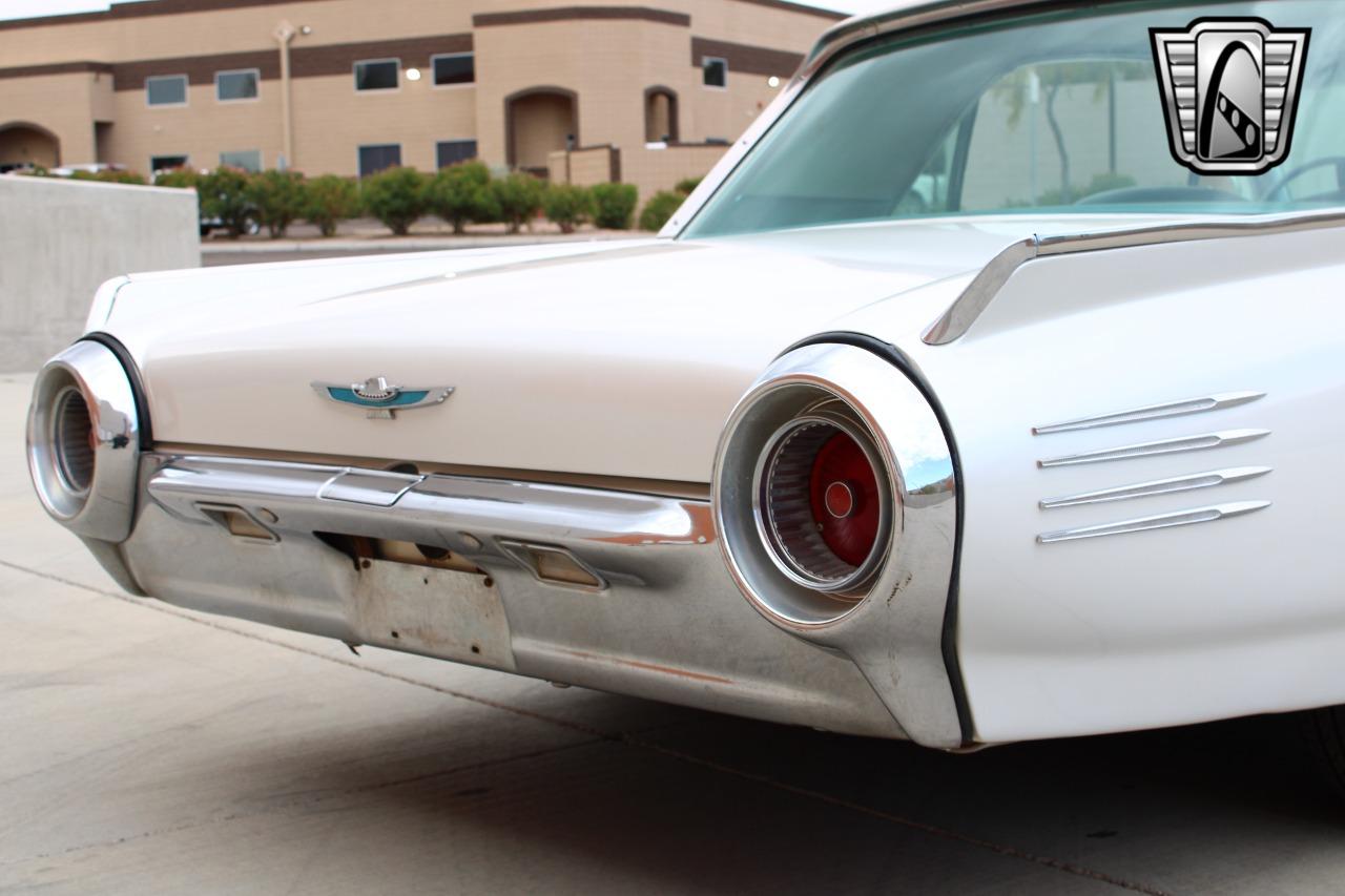 1961 Ford Thunderbird