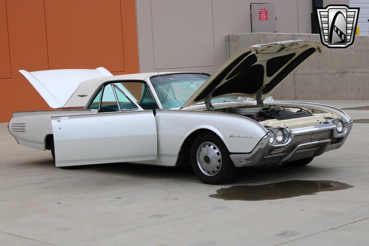 1961 Ford Thunderbird