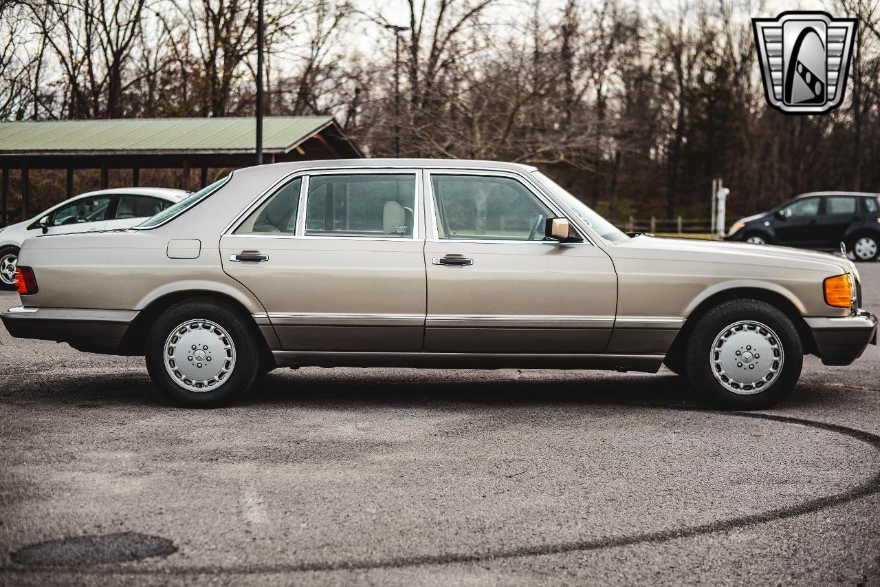 1987 Mercedes - Benz 420SEL