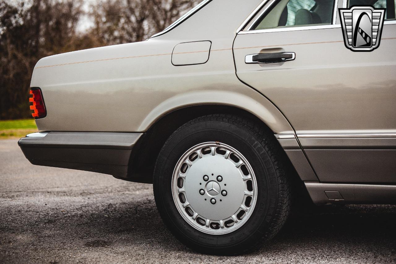 1987 Mercedes - Benz 420SEL