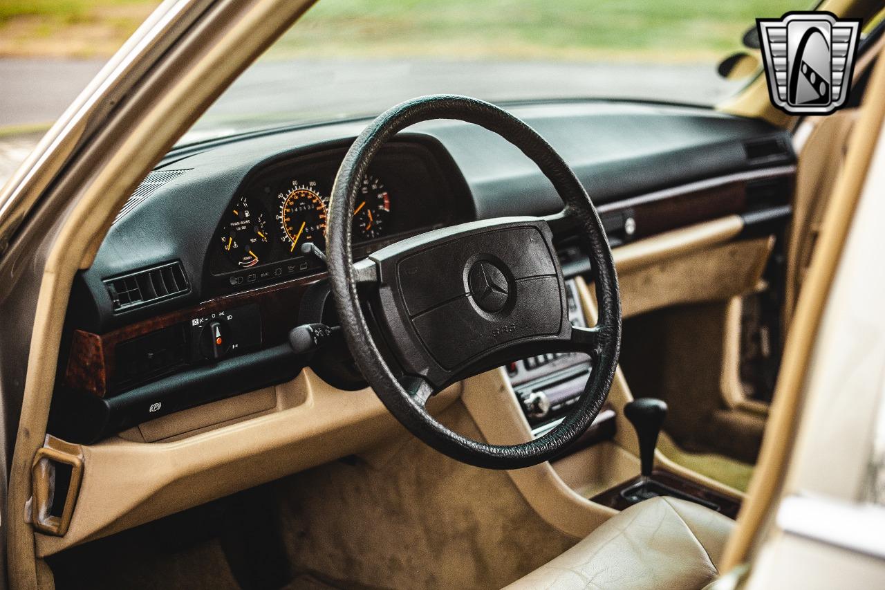 1987 Mercedes - Benz 420SEL