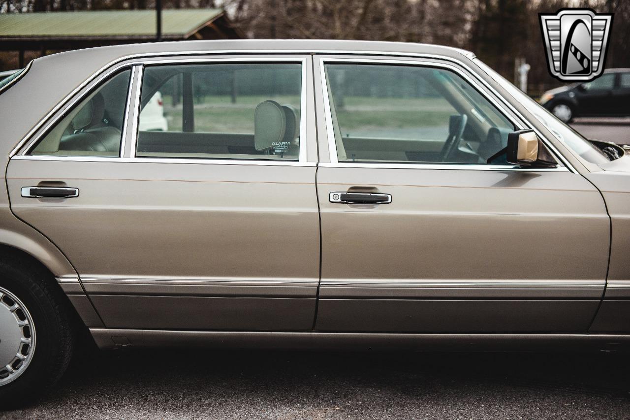 1987 Mercedes - Benz 420SEL