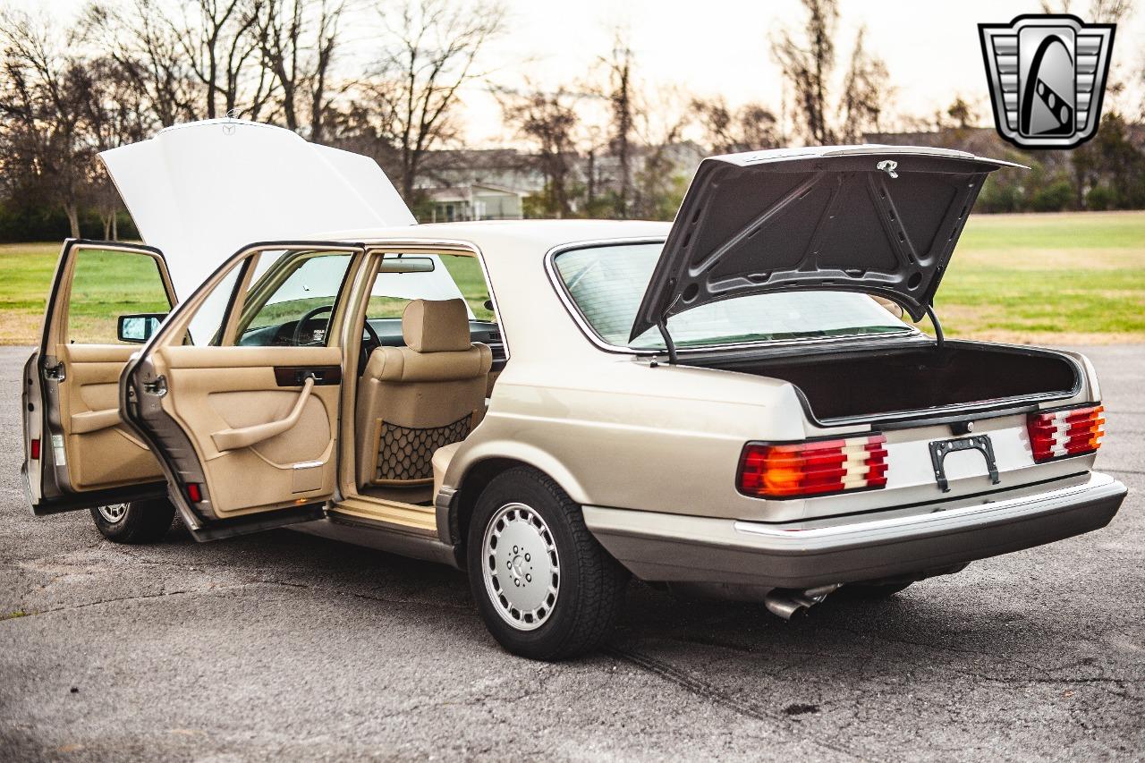 1987 Mercedes - Benz 420SEL