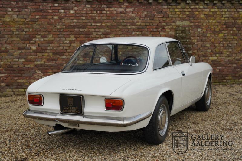 1970 Alfa Romeo GT 1300 Junior Stepnose