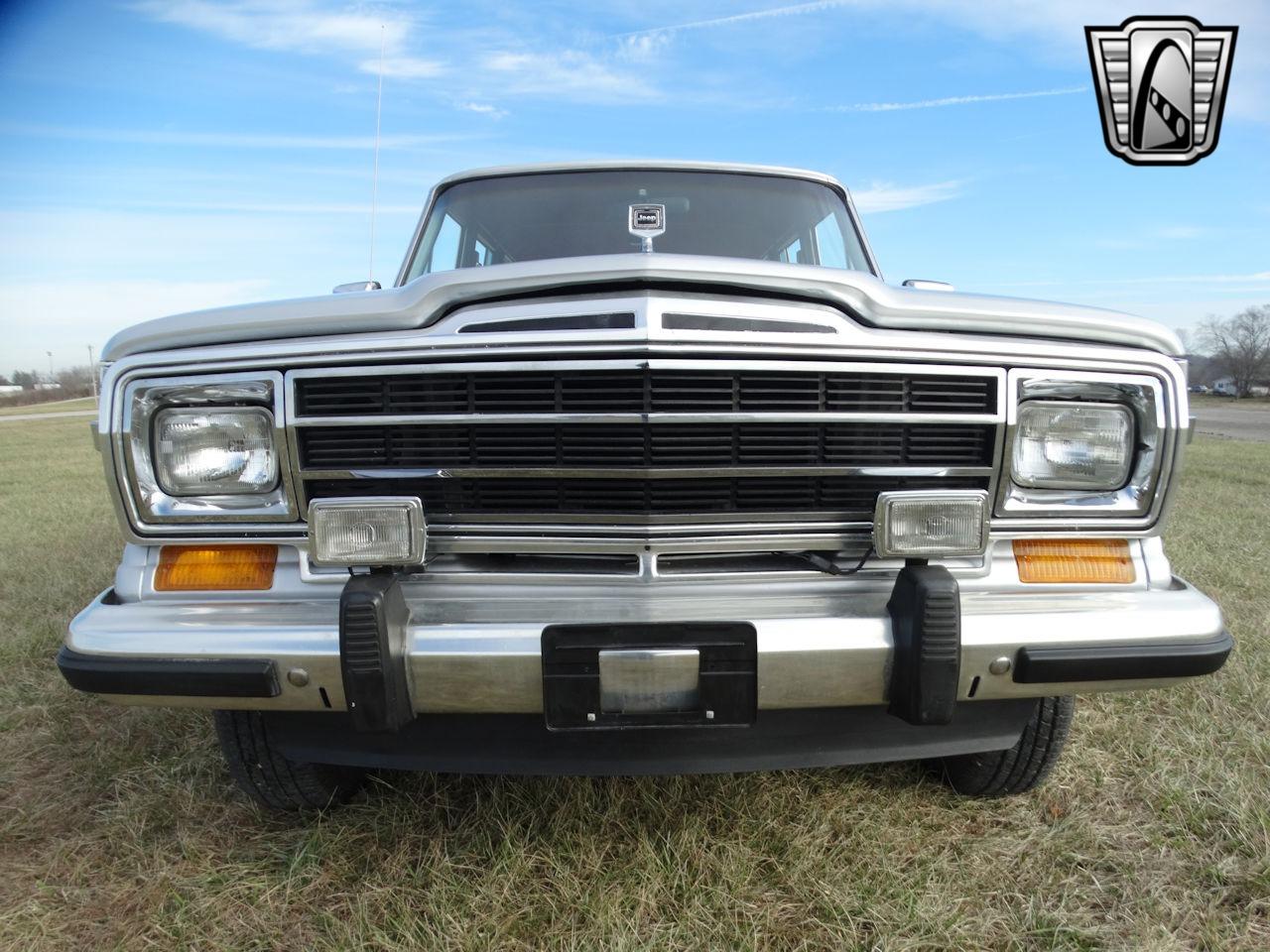 1989 Jeep Grand Wagoneer