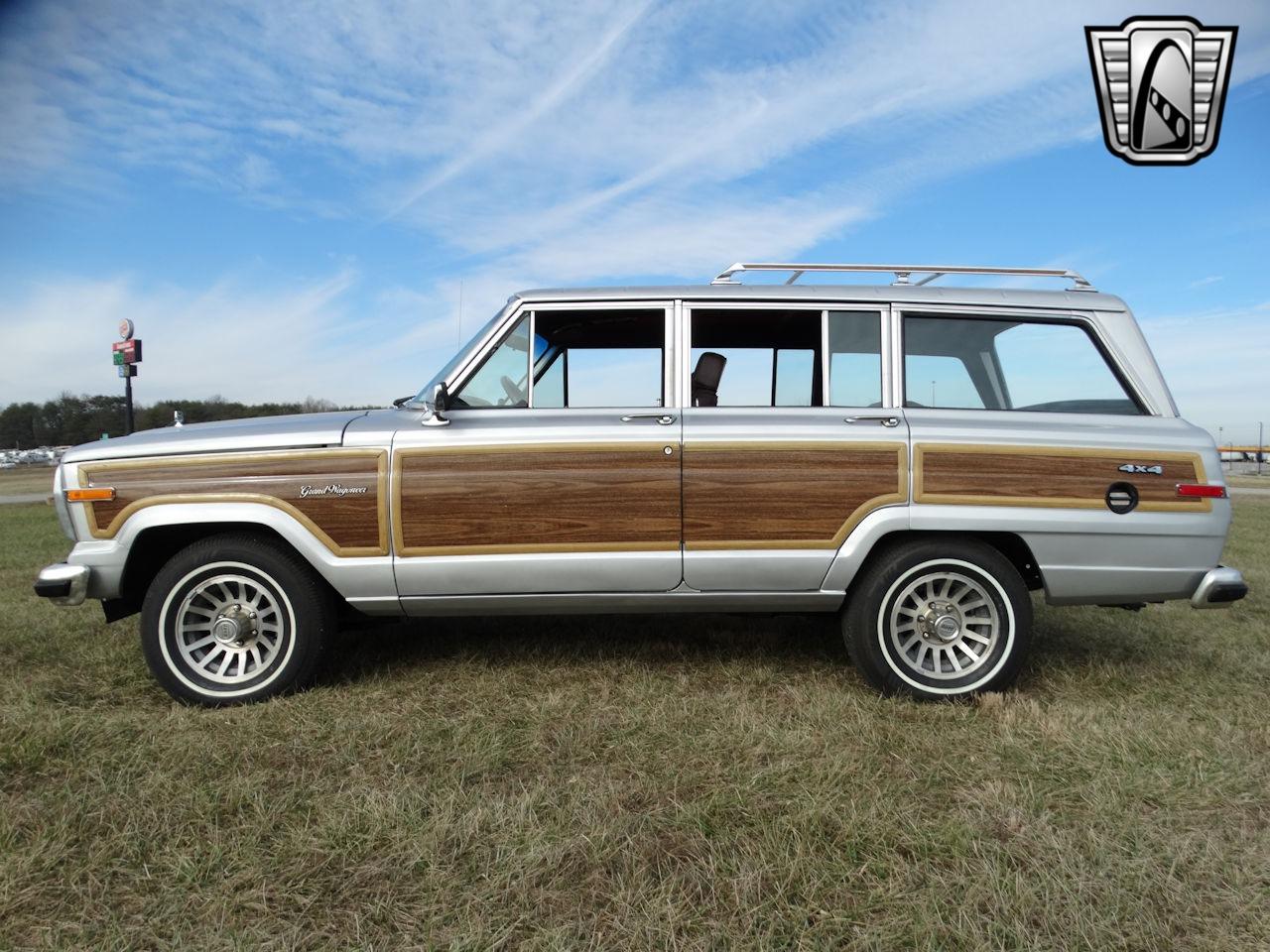 1989 Jeep Grand Wagoneer