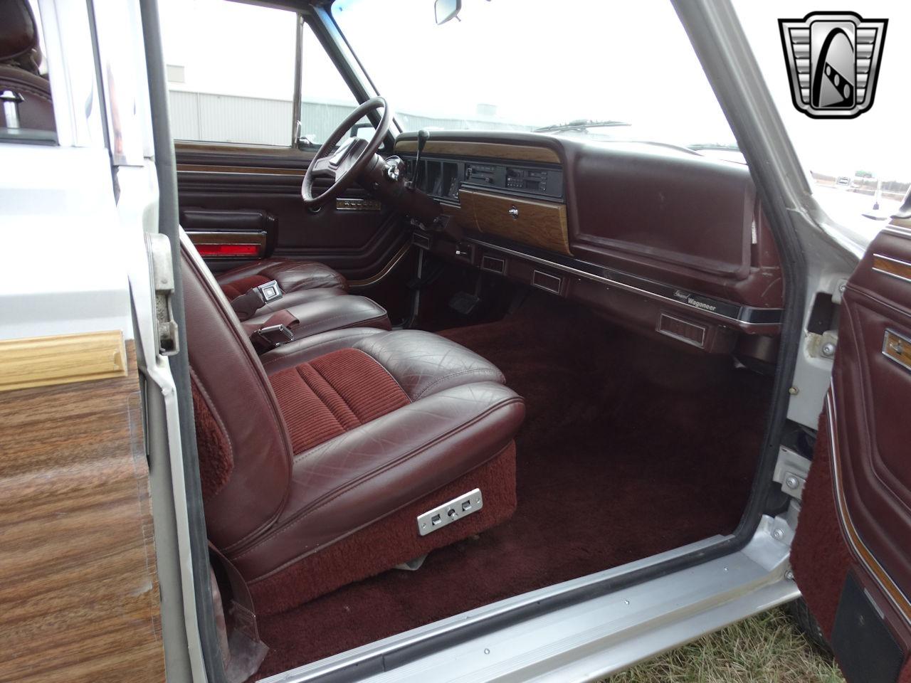 1989 Jeep Grand Wagoneer