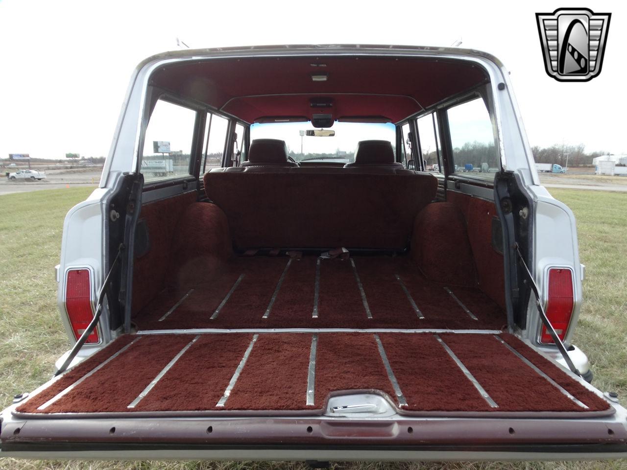 1989 Jeep Grand Wagoneer