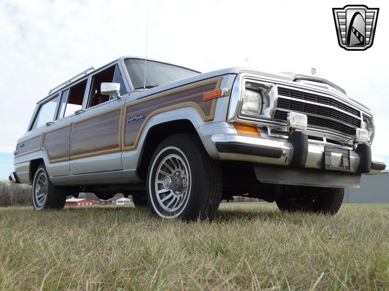 1989 Jeep Grand Wagoneer