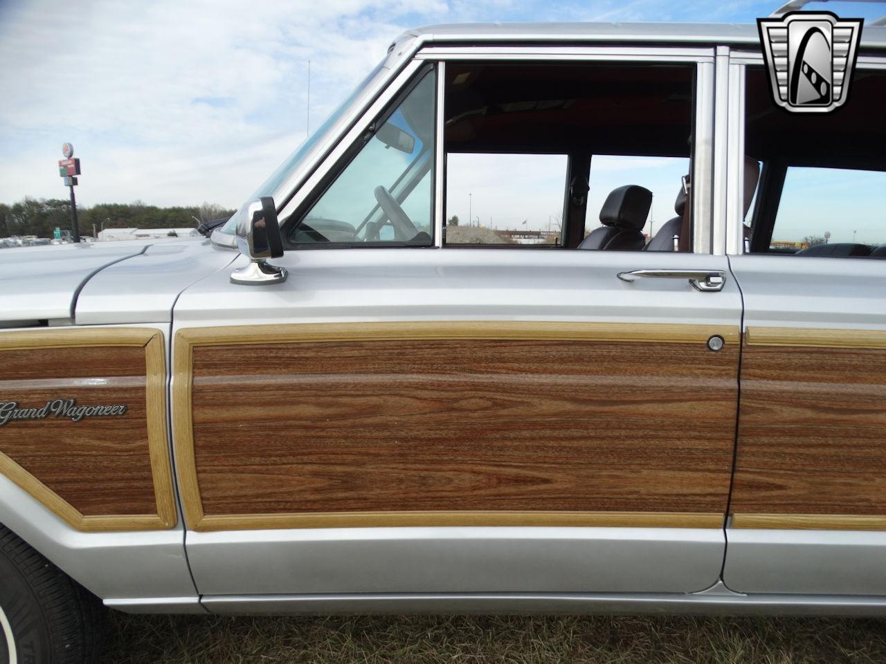 1989 Jeep Grand Wagoneer