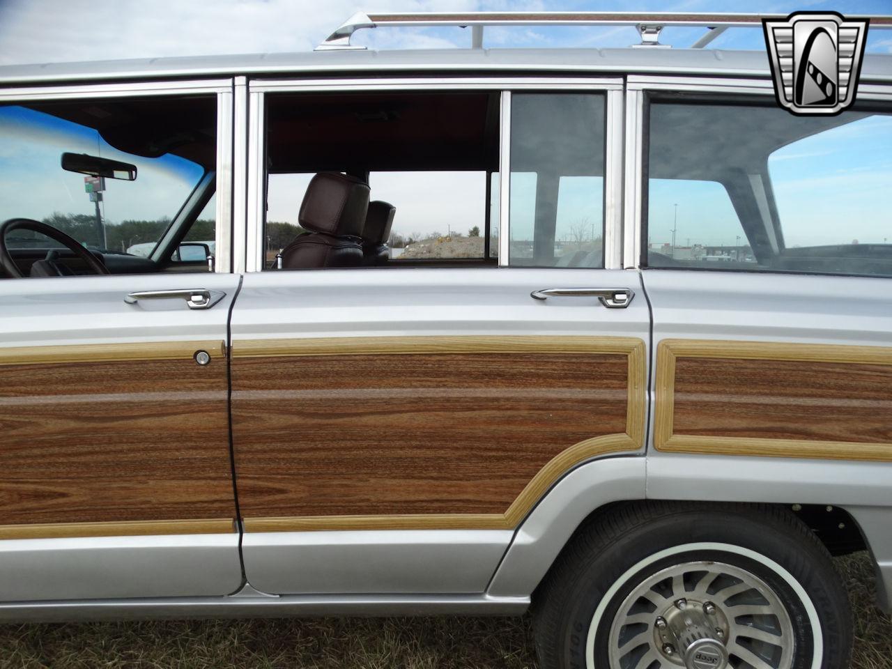 1989 Jeep Grand Wagoneer